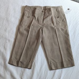 Plaid Capris Never Worn Sz 6 Casual or Dresswear